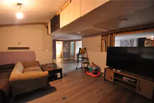 533 College Cir, Rostraver, PA 15012 - Photo 8