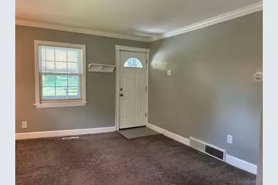 1372 Washington Blvd, McKeesport, PA 15133 - Photo 2