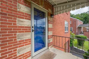 4756 Woodhill Dr, Munhall, PA 15120 - Photo 4