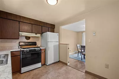 4756 Woodhill Dr, Munhall, PA 15120 - Photo 12