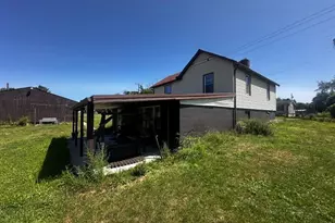 101 Center Ave, Dry Tav-Rices Landing, PA 15357 - Photo 2