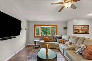 443 Deerfield Dr, Cranberry Township, PA 16066 - Photo 6