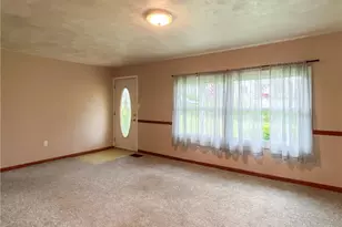 1916 South Dr, Hopewell Township, PA 15001 - Photo 6