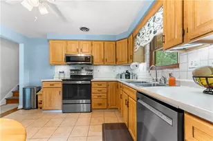 3269 Forest Rd, Bethel Park, PA 15102 - Photo 8