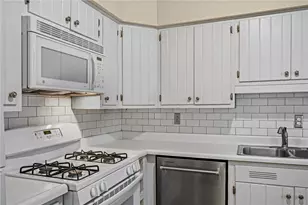5920 Alder St, Pittsburgh, PA 15232 - Photo 12