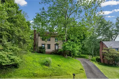 139 Alleyne Dr, Pittsburgh, PA 15215 - Photo 1