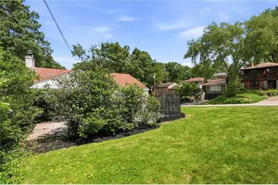 824 Foxland Drive, Pittsburgh, PA 15243 - Photo 36