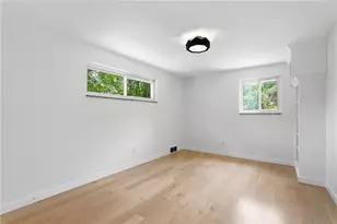 824 Foxland Dr, Pittsburgh, PA 15243 - Photo 20