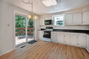 823 Rolling Rock Rd, Baldwin Twp, PA 15234 - Photo 2