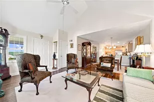 108 Overview Dr, South Greensburg Boro, PA 15601 - Photo 4