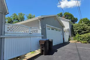 246 E Beaver, Mercer Boro, PA 16137 - Photo 2
