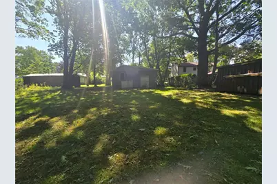 470 Glenridge Rd, Erie City, PA 16509 - Photo 4