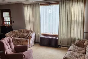 915 Border Ave, Ellwood City, PA 16117 - Photo 12