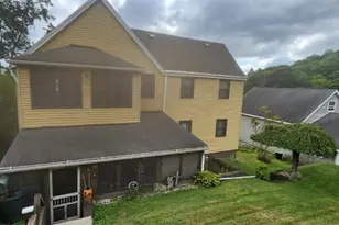 915 Border Ave, Ellwood City, PA 16117 - Photo 4