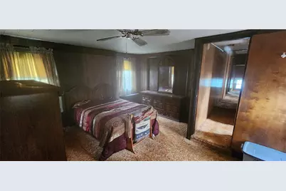 915 Border Avenue, Ellwood City, PA 16117 - Photo 30