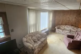 915 Border Ave, Ellwood City, PA 16117 - Photo 14