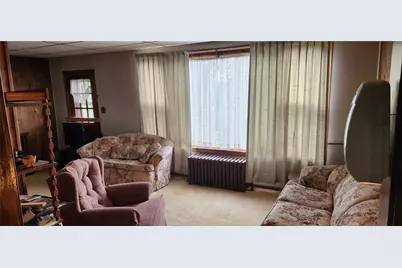 915 Border Avenue, Ellwood City, PA 16117 - Photo 12