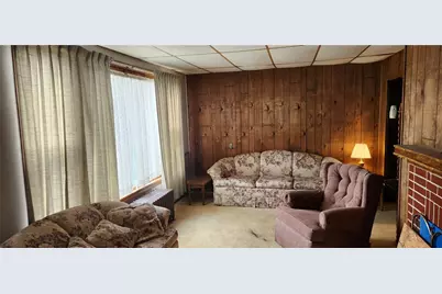 915 Border Avenue, Ellwood City, PA 16117 - Photo 8