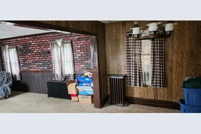 915 Border Avenue, Ellwood City, PA 16117 - Photo 18