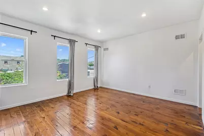 5114 Natrona Way, Pittsburgh, PA 15201 - Photo 10