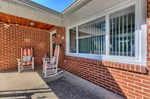 632 Pitcairn Ave, Jeannette, PA 15644 - Photo 2