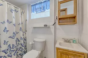 632 Pitcairn Ave, Jeannette, PA 15644 - Photo 24