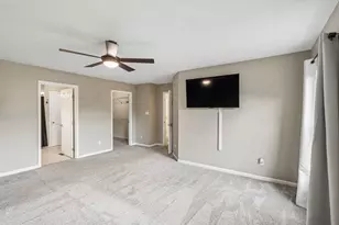 8042 Woodcreek Dr, Bridgeville, PA 15017 - Photo 20