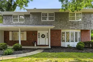 3206 Brunton Dr, Pittsburgh, PA 15116 - Photo 4
