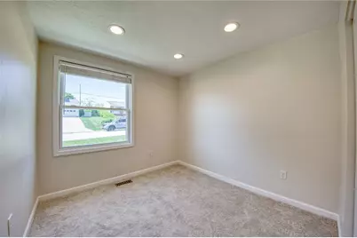 358 Toura Dr, Pittsburgh, PA 15236 - Photo 18