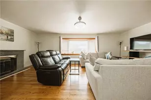 430 Sangree Rd, Ross Twp, PA 15237 - Photo 8