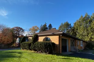 430 Sangree Rd, Ross Twp, PA 15237 - Photo 2