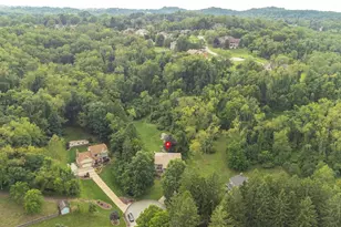 117 Sika Dr, Pittsburgh, PA 15239 - Photo 2