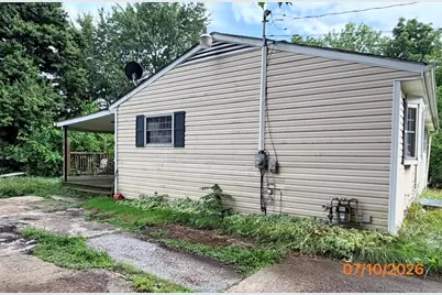 25 Lincoln Ave, Wheatland, PA 16161 - Photo 4