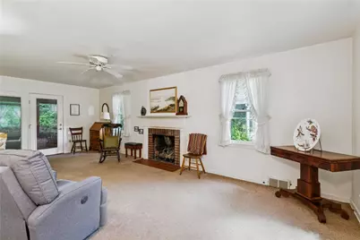 390 6th St, Beaver, PA 15009 - Photo 4