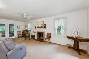 390 6th St, Beaver, PA 15009 - Photo 4