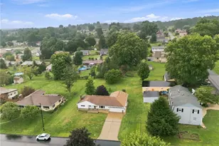 529 Cochran Dr, Hempfield Township, PA 15601 - Photo 26