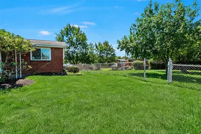 140 Broadcrest, Pittsburgh, PA 15235 - Photo 2