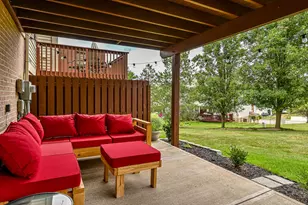 311 Fairfax Ct, Seven Fields Boro, PA 16046 - Photo 4