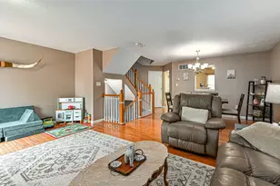 311 Fairfax Ct, Seven Fields Boro, PA 16046 - Photo 8