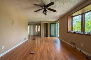 4503 Mapledale Dr, Homestead, PA 15120 - Photo 12