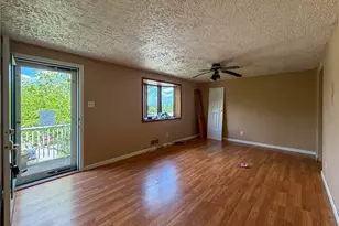 4503 Mapledale Dr, Homestead, PA 15120 - Photo 10