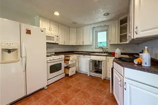 4503 Mapledale Dr, Homestead, PA 15120 - Photo 14