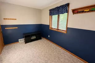 1356 Martin Rd, Kiskiminetas Township, PA 15613 - Photo 18