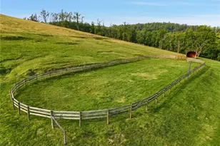 327 Sugar Run Rd, Franklin Township, PA 15370 - Photo 4