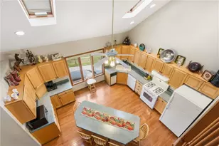 327 Sugar Run Rd, Franklin Township, PA 15370 - Photo 12