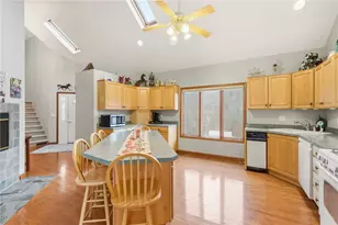 327 Sugar Run Rd, Franklin Township, PA 15370 - Photo 10