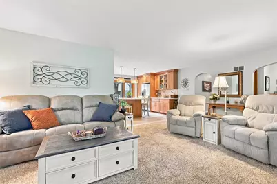 2229 King Dr, Hermitage, PA 16148 - Photo 4
