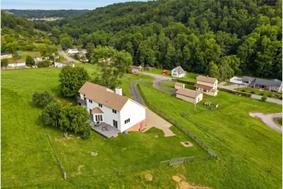 327 Sugar Run Rd, Franklin Township, PA 15370 - Photo 16