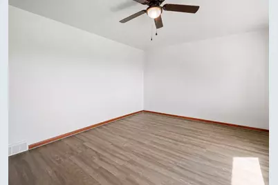 54 Chestnut St, Coal Center Boro, PA 15423 - Photo 4