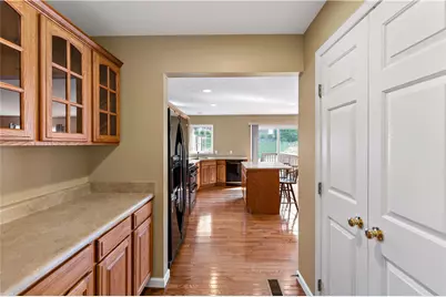1501 Michael Dr, Pittsburgh, PA 15227 - Photo 8